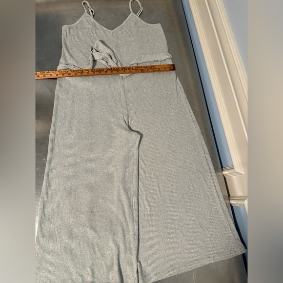 Miiyu for Twik - ribbed wide leg sleeveless lounge jumpsuit - Picture 6 of 12